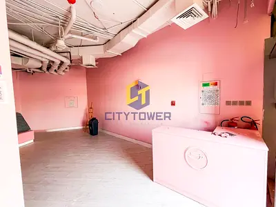 RETAIL SPACE• PRIME SPOT • HIGH VISIBILITY • STREET FACING • MAJAN