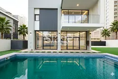 Premium Corner Villa | Pool and Garden | Vacant