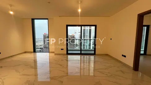 LUXURY | UNFURNISHED | BEST PRICE