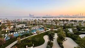 City Skyline view | Waterfront | Resort Style Service| Fully Furnished