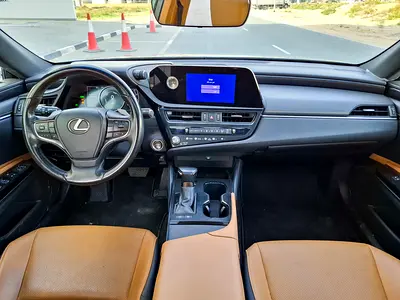 صورة 9 لـ 2023 Lexus ES-SERIES
