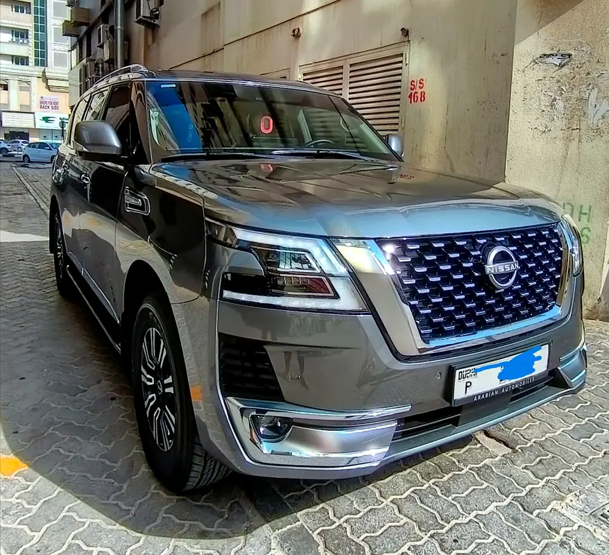 Nissan Patrol 2024 — photo 1 of 10