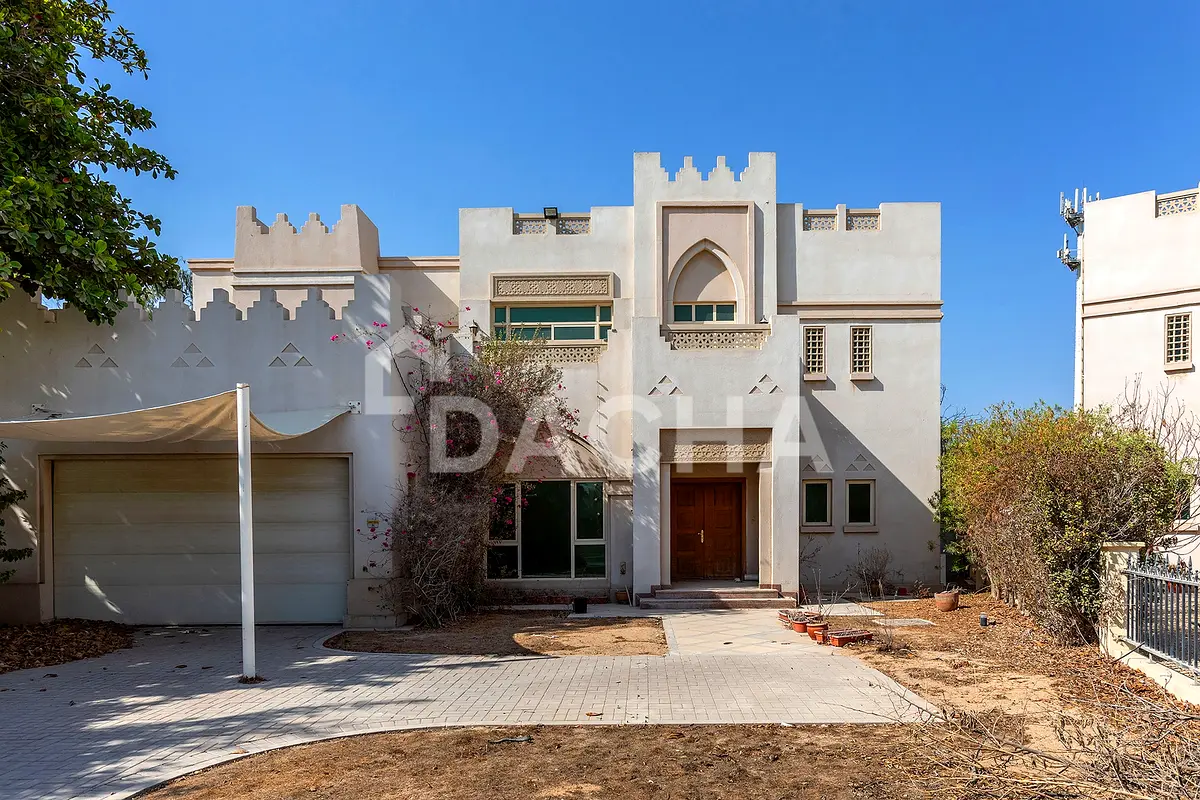 STANDARD LAYOUT | 4 BR | ENTERTAINMENT FOYER