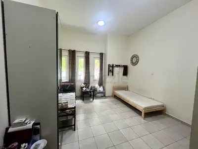 Master room for sharing room