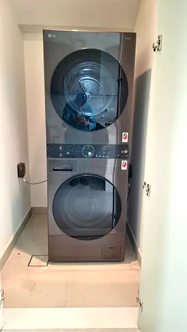 Lg washing machine 12kg wash 10kg dry latest model neat and clean good condition
