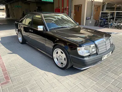 Mercedes-Benz E 320 Elegance 1993 - Classic Japanese Specs