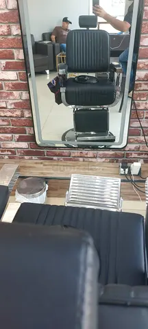 This one 5 chair for saloon