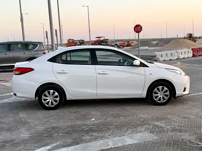 2019 Toyota YARIS — фото 5