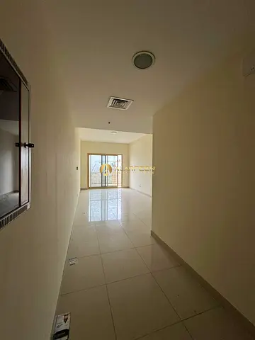 شقة فسيحة بغرفتي نوم | مانهاتن JVC | شرفة وإطلالات على المدينة | تأجير غير مفروش
