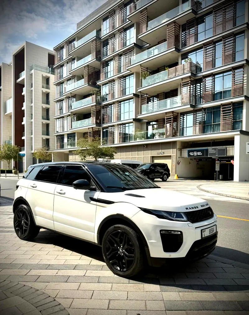 Land Rover Range Rover Evoque 2018 — photo 1 of 4