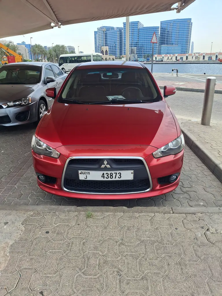 Mitsubishi Lancer 2015 — photo 1 of 7