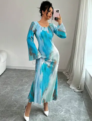 Blue tie-dye long ribbed maxi dress with bell sleeves - size 10/12 Medium BRAND NEW