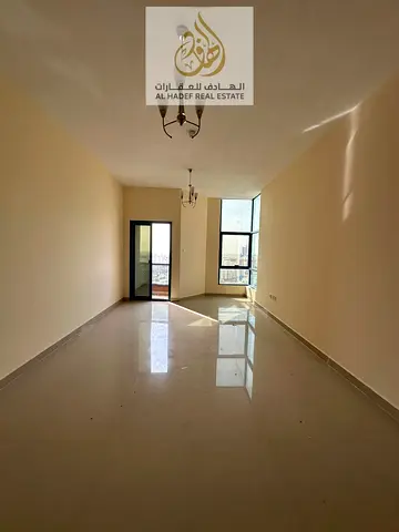 Studio apartment, semi-detached kitchen, free parking, very spacious