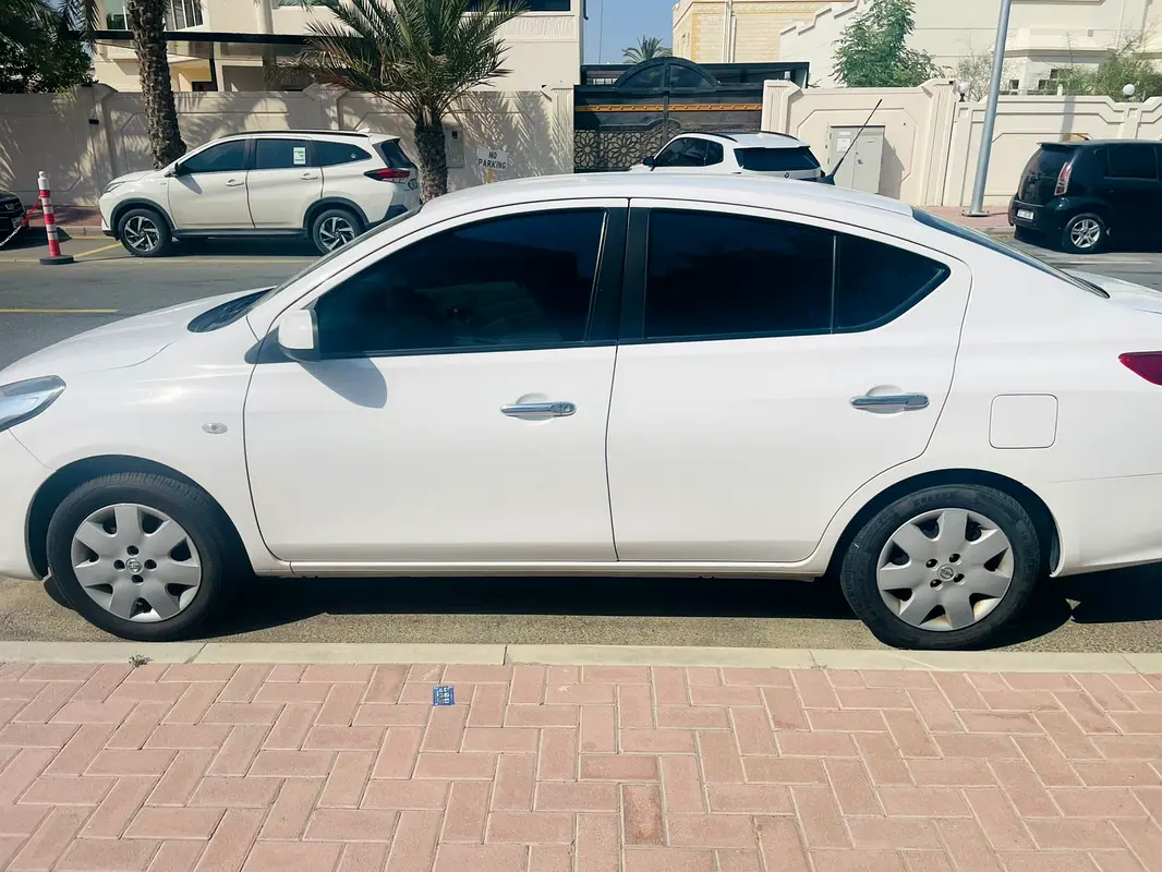 Nissan Sunny 2023 — photo 1 of 7
