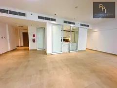 Luxurious 3BHK | Partial Sea view | Vacant