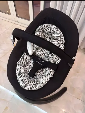 Nuna Leaf Style Baby Rocker / Bouncer