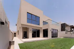 Spacious Villa | Lift | Landscaped Garden
