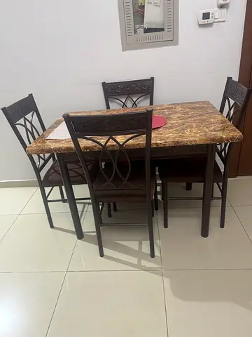Excellent condition 4 Seater Dining Table with Marble Top and Metal Frame