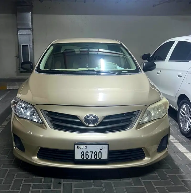 Toyota Corolla 2011 — photo 1 of 3