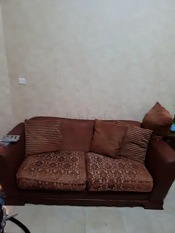 3-seater brown fabric and leather mix sofa with cushions