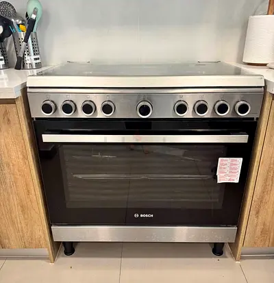 Bocsh brand cooker full gas size 90by60cm 5 burnal