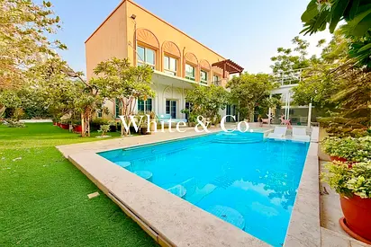 4 BEDROOMS | VACANT NOW | PRIVATE POOL