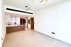 High Floor | Vacant | Bright Interior