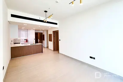 High Floor | Vacant | Bright Interior
