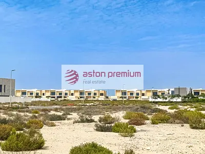 Single Row| Close to Park |Easy access|Hot Listing