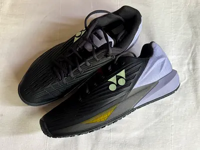 YONEX ECLIPSION 5 - Tennis Shoes - Size 45