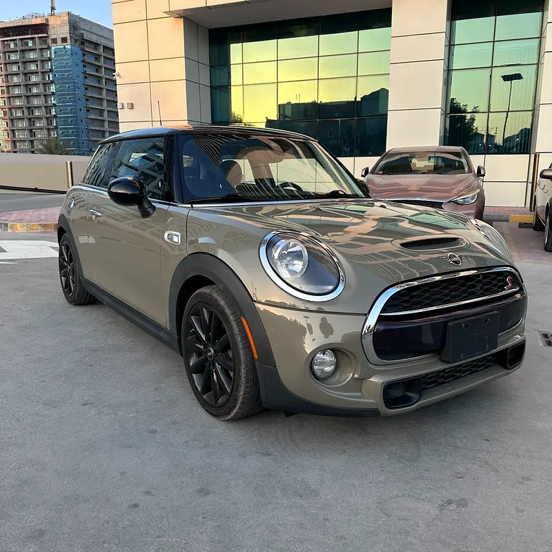 MINI Cooper 2019 — photo 1 of 19