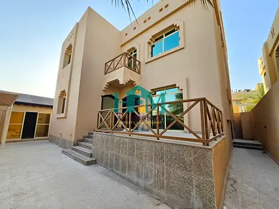 5BR + Maid | 2 Majlis | Covered Car Parking | Near Forsan Central Mall