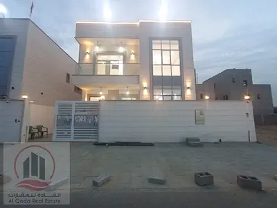 فيلا فاخرة 5 غرف ماستر | حجر كامل 4 جهات | فرصة عاجلة 1.75 مليون