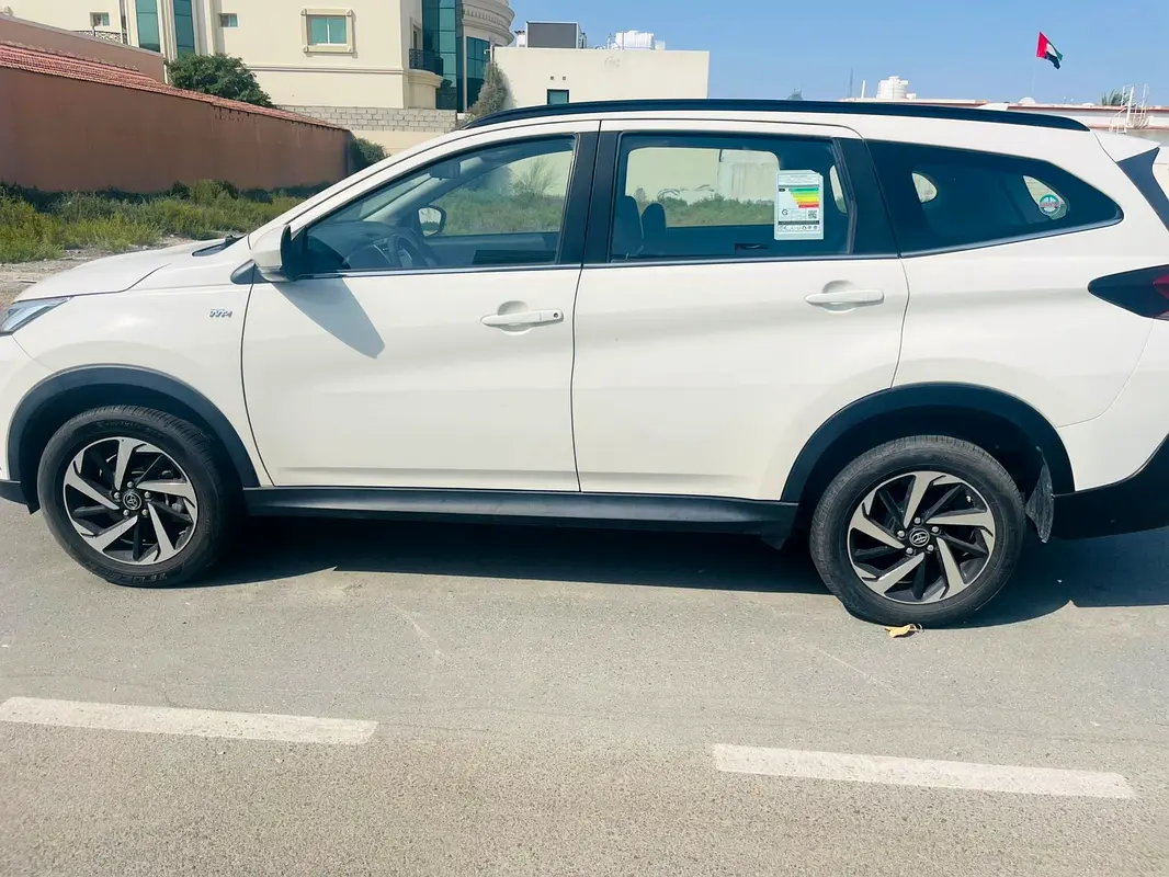 Toyota Rush 2023 — photo 1 of 7