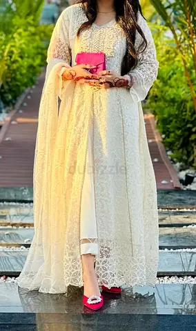 Beautiful brand new dress
