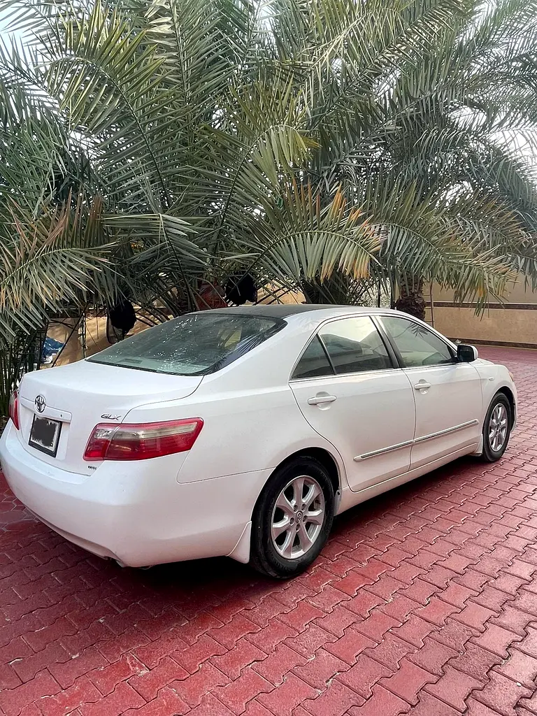 Toyota Camry 2007 — photo 1 of 8