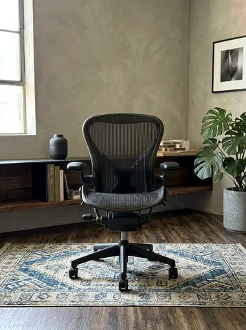 Hermanmiller aeron chair