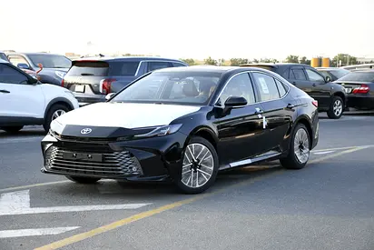 2026 Toyota Camry 2.5L GLE  With Rader ! BSM ! Petrol  GCC Specs
