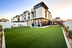 LARGE PLOT | QUIET LOCATION | RARE SINGLE ROW |