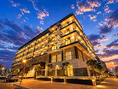 Brand New ! 1 Month Free | Luxury Apartment | Bright And Elegant | Huge Balcony