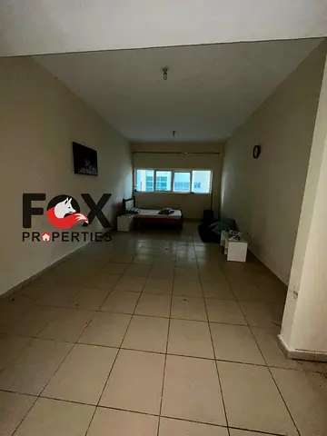 Studio apartment for annual rent in Ajman, Al Rashidiya 3, Ajman One Towers Built-in wardrobes Separate kitchen Free parking Price: AED 26,000 4 insta