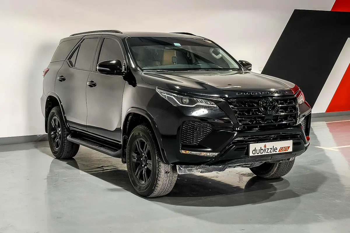 Toyota Fortuner 2022 — photo 1 of 13