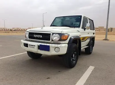 Toyota Land Cruiser 71 Htop SWB 4.0L V6 Petrol Manual VVT-I