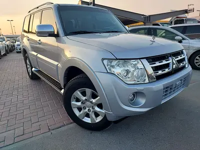 Mitsubishi Pajero GLS 2013 - GCC Specs - Well Maintained