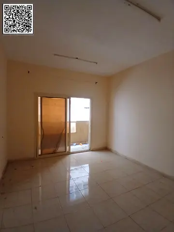 شقة غرفة وصالة مع بالكونة ومطبخ و حمام مع بانيو واسعة ونظيفة جدا للايجار في النعيمية 1 بسعر 29 الف سنويا
