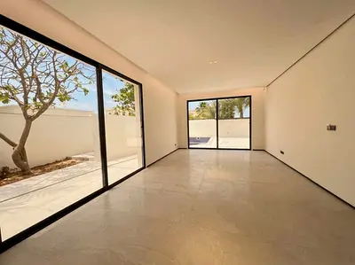 LUXURY 6BR VILLA | POOL | MAJLIS | DRIVER ROOM