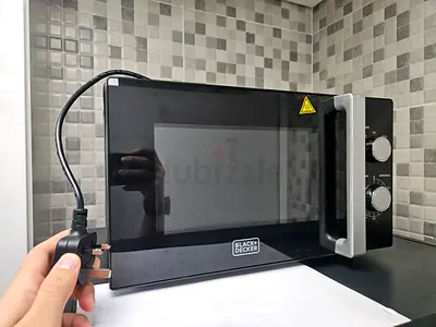 Black  Decker Compact Microwave Oven - Good Working Condition