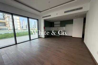 READY TO MOVE | SPACIOUS | UNFURNISHED