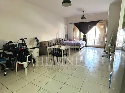 Large Layout Studio | Prime Location | Balcony