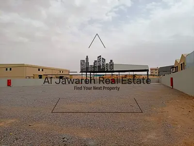Code 3156 annual yard for rent in Umm Al Quwain consisting of an open warehouse with an office and a bathroom located in a strategic area with easy